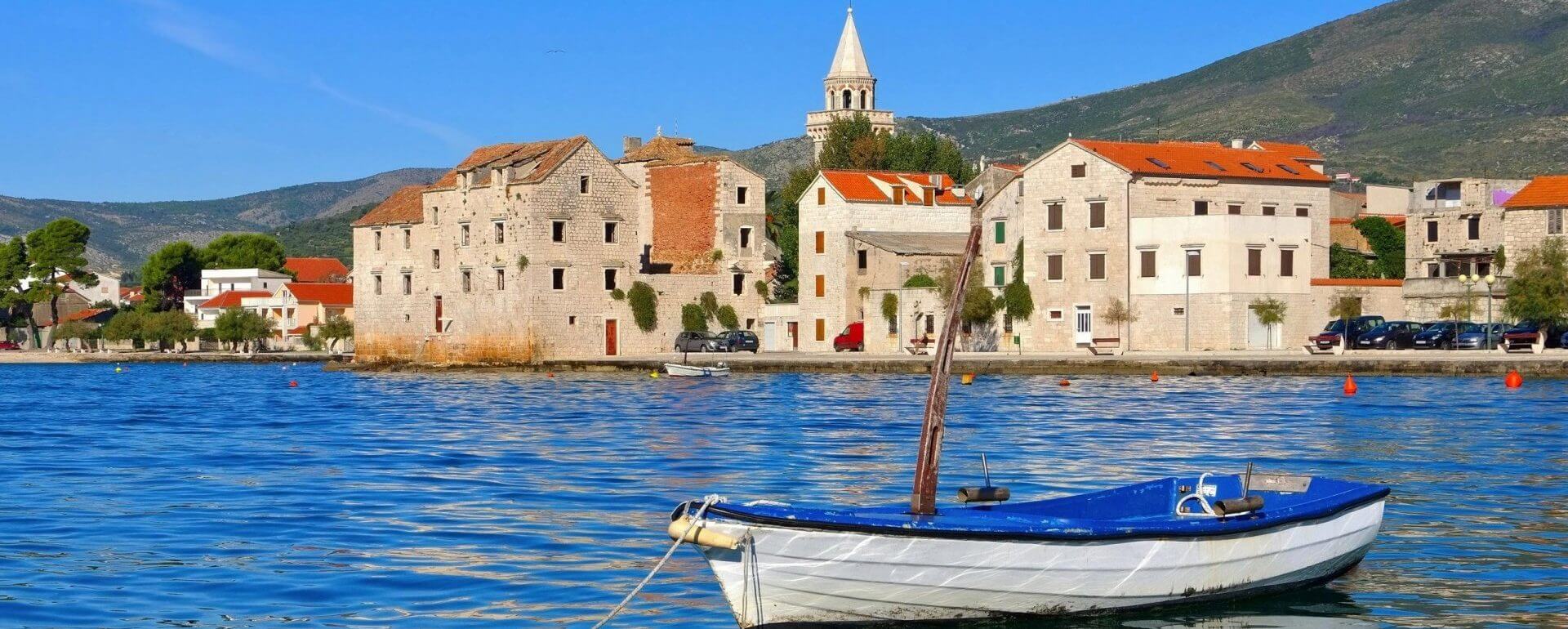 Airy and sunny apartment in Kastel Luksic