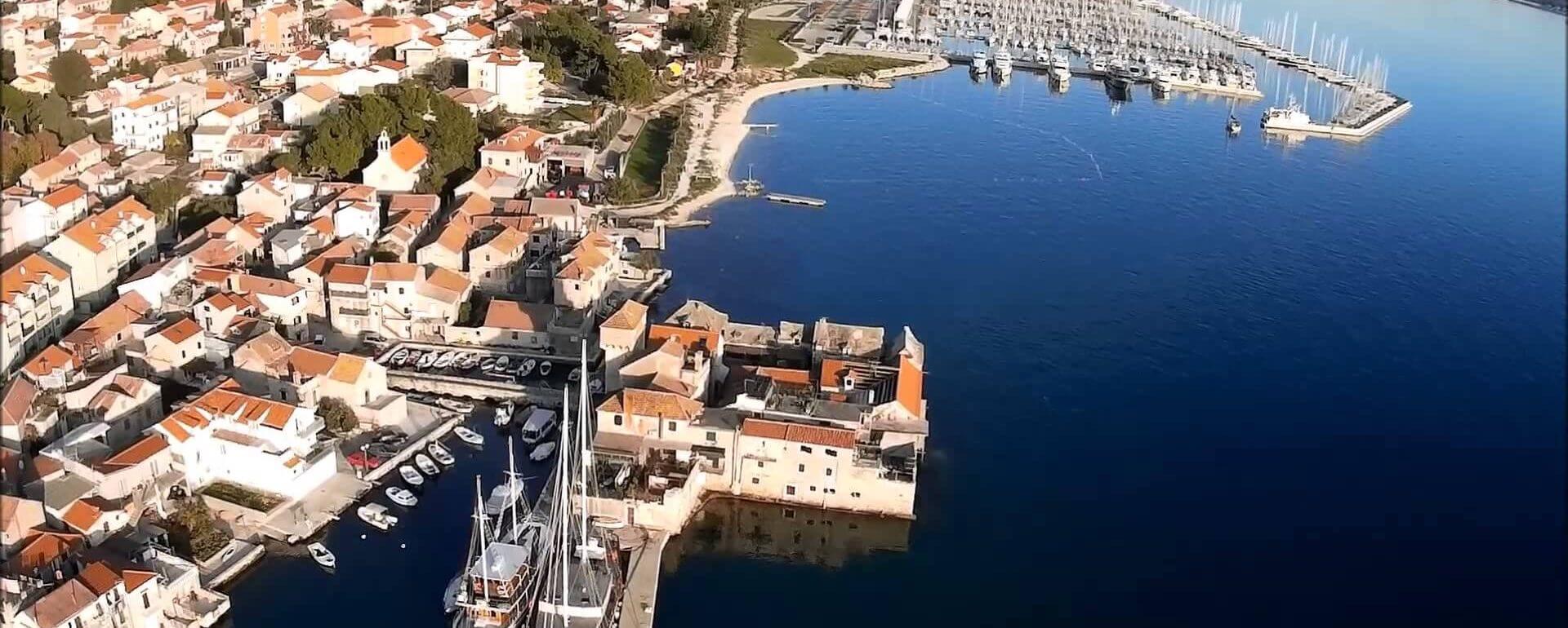 Spacious villa in Kastela