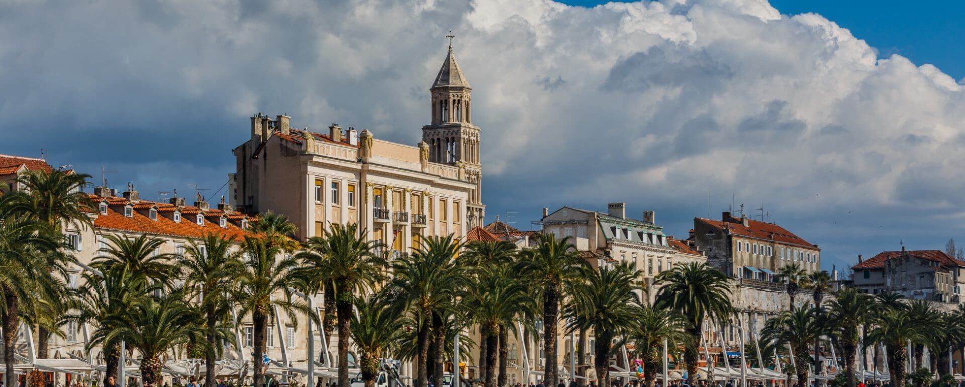 Spacious and sunny apartment in Split