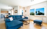 Charming family apartment in Podstrana