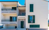 Charming family apartment in Podstrana